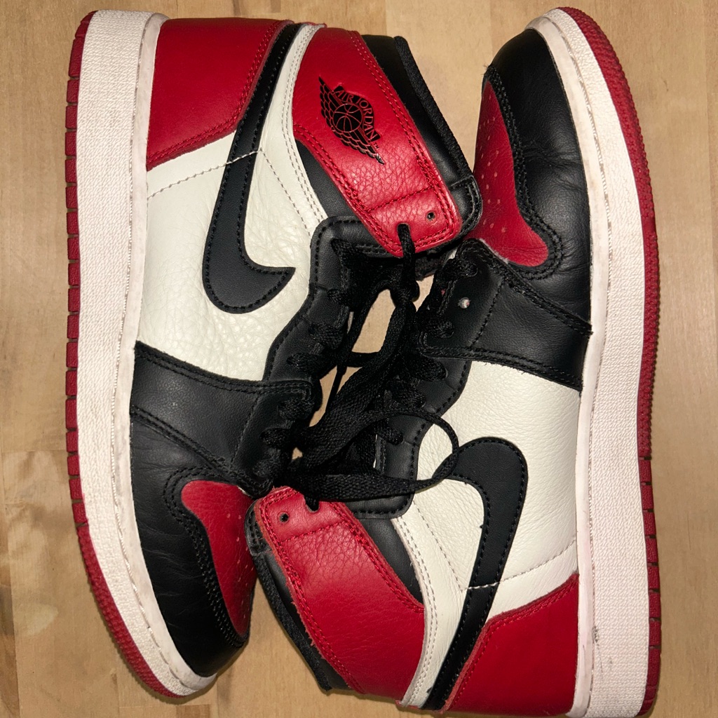Air Jordan Retro 1 Bred Toe Size 6.5y